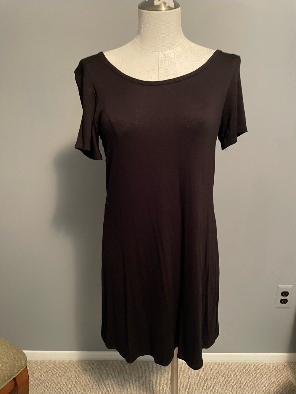 NWT Women’s Black Scoop Neck Short Sleeve Dress Top